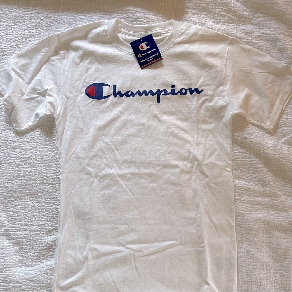 CHAMPION classic logo tee - unisex - size S - NWT - Picture 2 of 3
